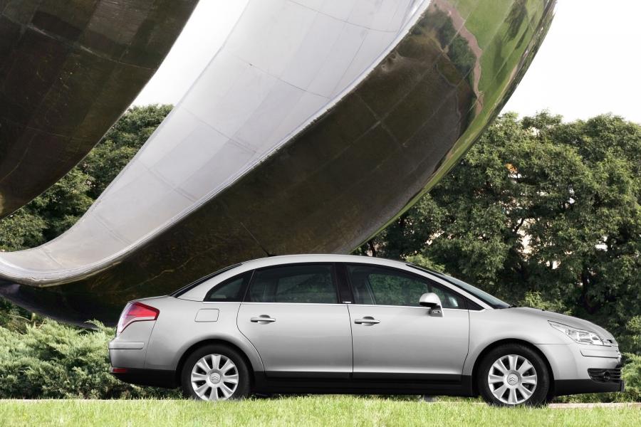  Citroen C4 Sedan 2008 года  (фото 33 из 75)
